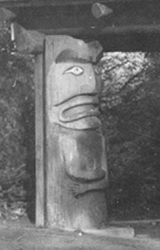 Nuu-chah-nulth (Ucluelet) House Post