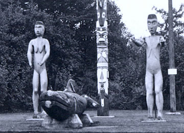 Statues d’accueil Nuu-chah-nulth (Huu-ay-aht)