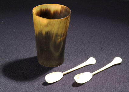 Horn Measuring cup and ivory measuring spoons