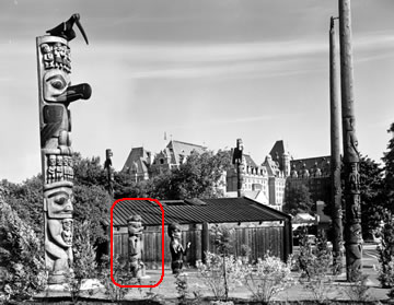 Nuxalk Carving amoungst other exhibits in Thunderbird Park